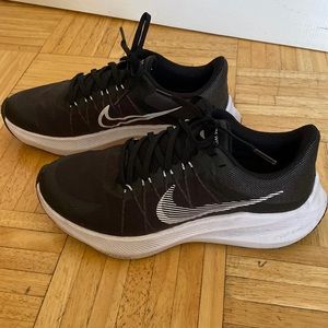 Nike Winflow running shoes women’s size 7.5